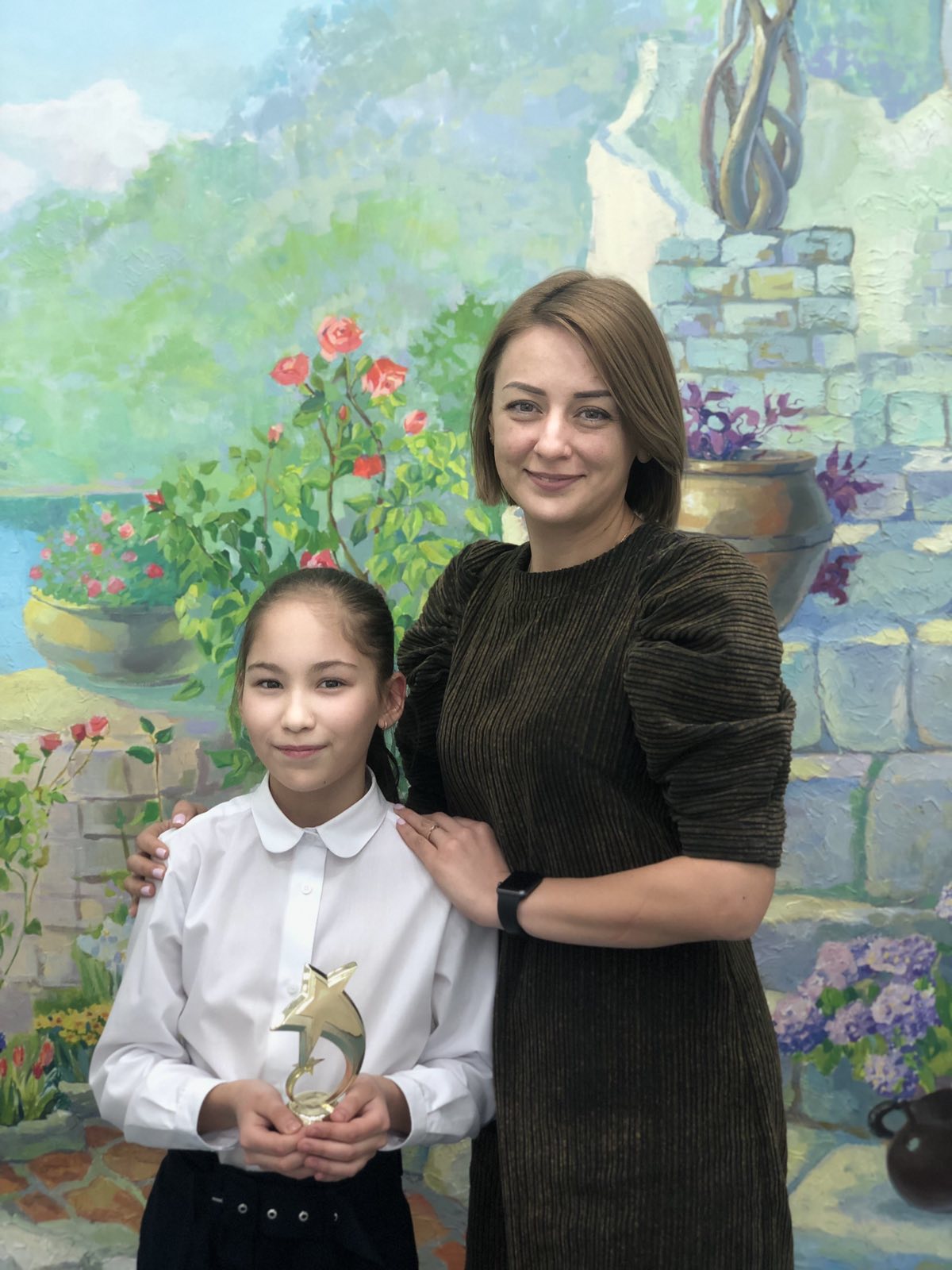 Поздравляем Александровскую Майю и ее учителя Терехову Ларису Валерьевну с победой (1 место среди 4 классов школ с углубленным изучением английского языка) на олимпиаде «Лингвистенок 2021».