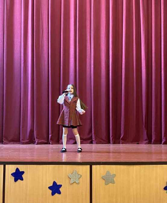 9 февраля ученица 2А класса Бирюкова Настя представляла Гимназию №3 на «Городском вокальном конкурса Million Voices — Миллион голосов 2024».