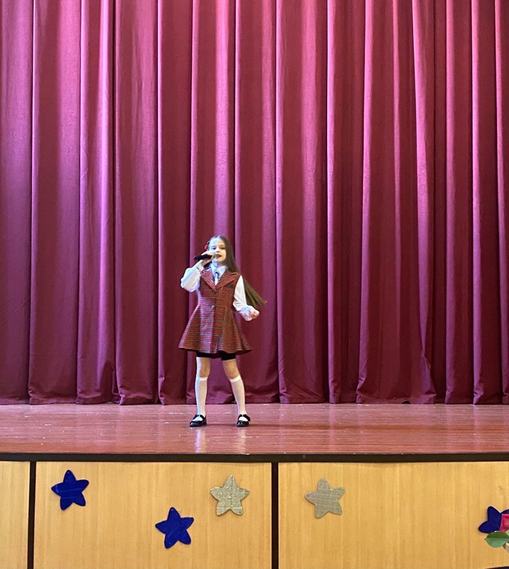 9 февраля ученица 2А класса Бирюкова Настя представляла Гимназию №3 на «Городском вокальном конкурса Million Voices — Миллион голосов 2024».